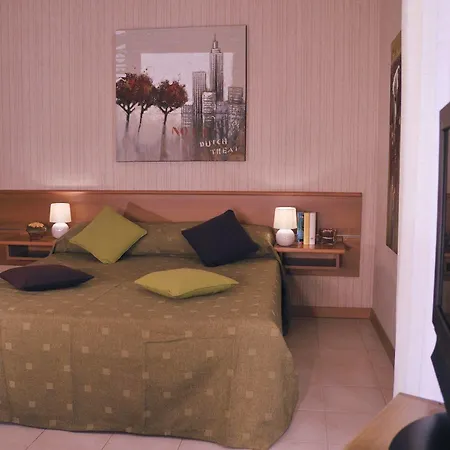 Ulivi E Palme Otel